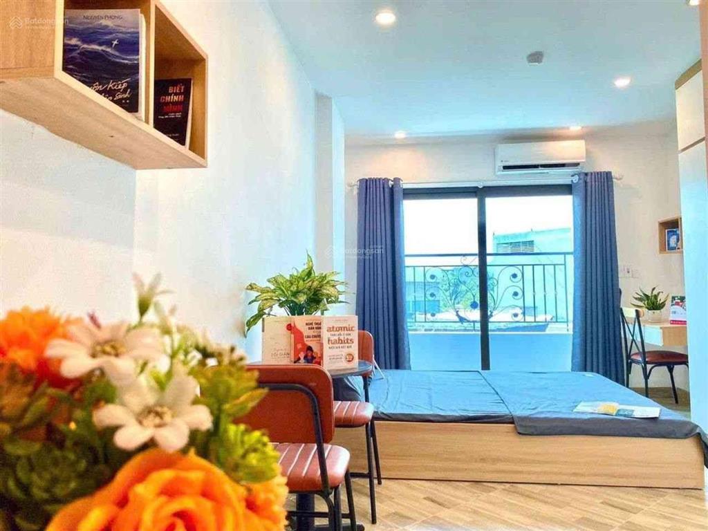 Tòa nhà dòng tiền  hoàng quốc việt  190m2 lô góc cho thuê 400tr/tháng  7%  ô tô  10m mặt phố