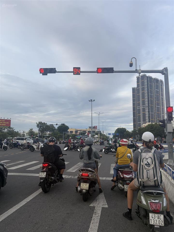 Bán 250m2 đường 2/9, đà nẵng, gọi huy phan