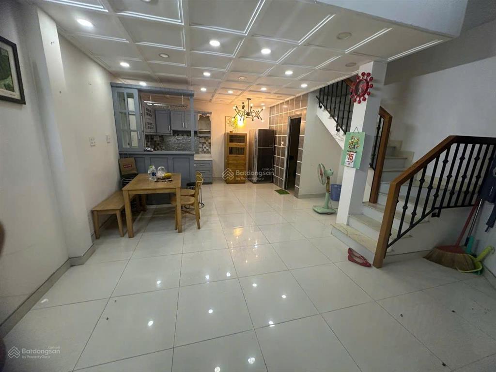 Bán nhà hxh hoàng hoa thám  dòng tiền 23tr/tháng  5 tầng, cách 5p tới q1 vị trí tốt