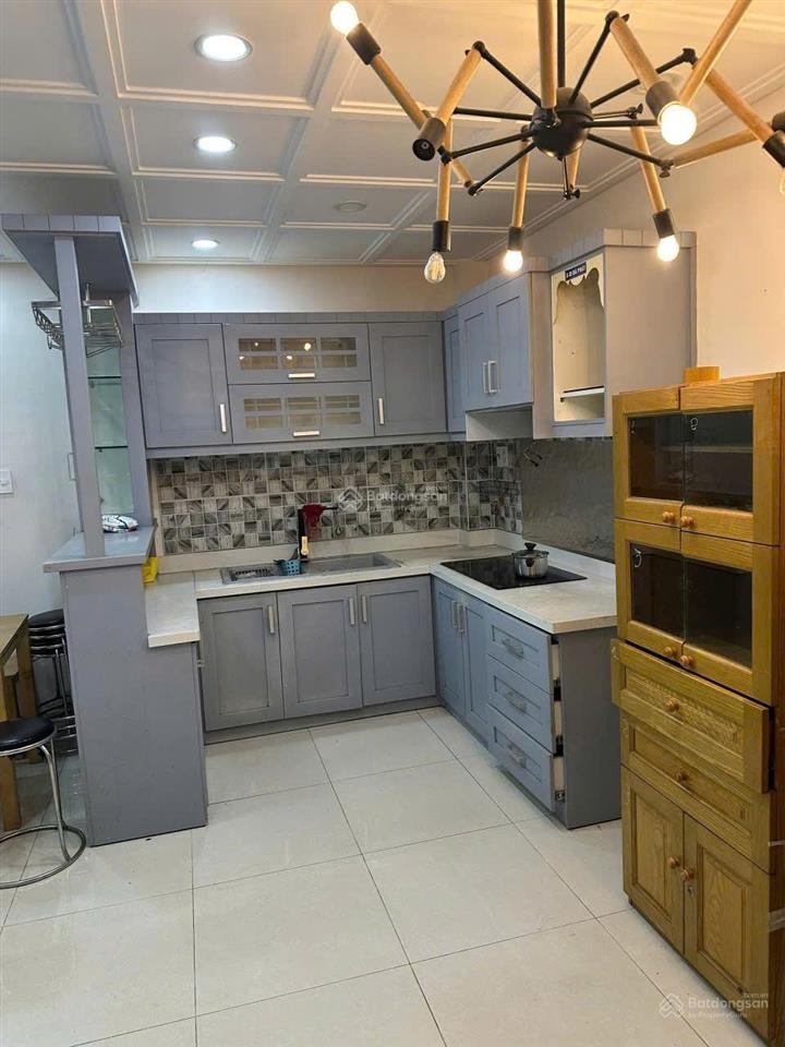 Bán nhà hxh hoàng hoa thám  dòng tiền 23tr/tháng  5 tầng, cách 5p tới q1 vị trí tốt