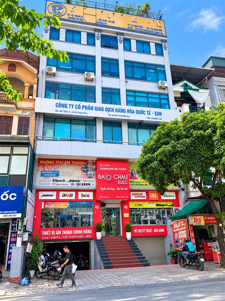 Cho thuê sàn văn phòng tầng 3, 180m2 mặt phố trung kính