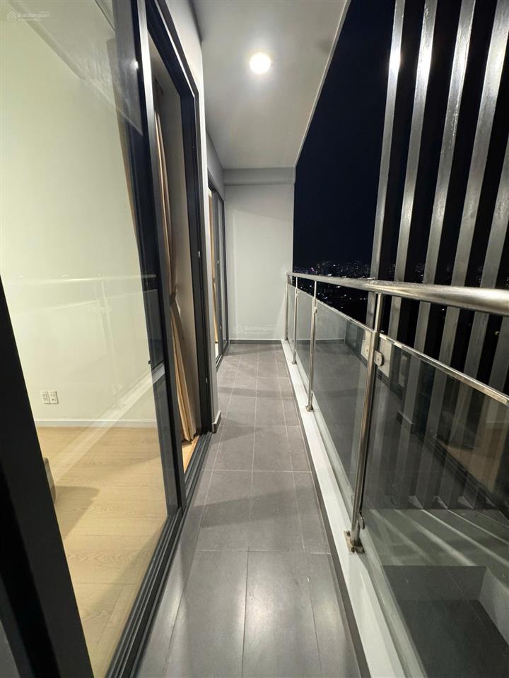 Cho thuê căn hộ 3pn, 152m2 full nội thất, phòng trống sẵn, ở ngay tại ascent lakeside