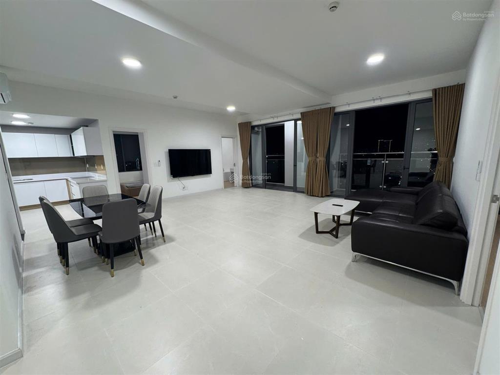 Cho thuê căn hộ 3pn, 152m2 full nội thất, phòng trống sẵn, ở ngay tại ascent lakeside