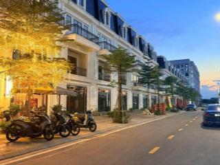 Giá 7 tỷ nhà 04 tầng 09 phòng trung tâm tp huế, đang kinh doanh mùa cao điểm doanh thu 120tr/tháng