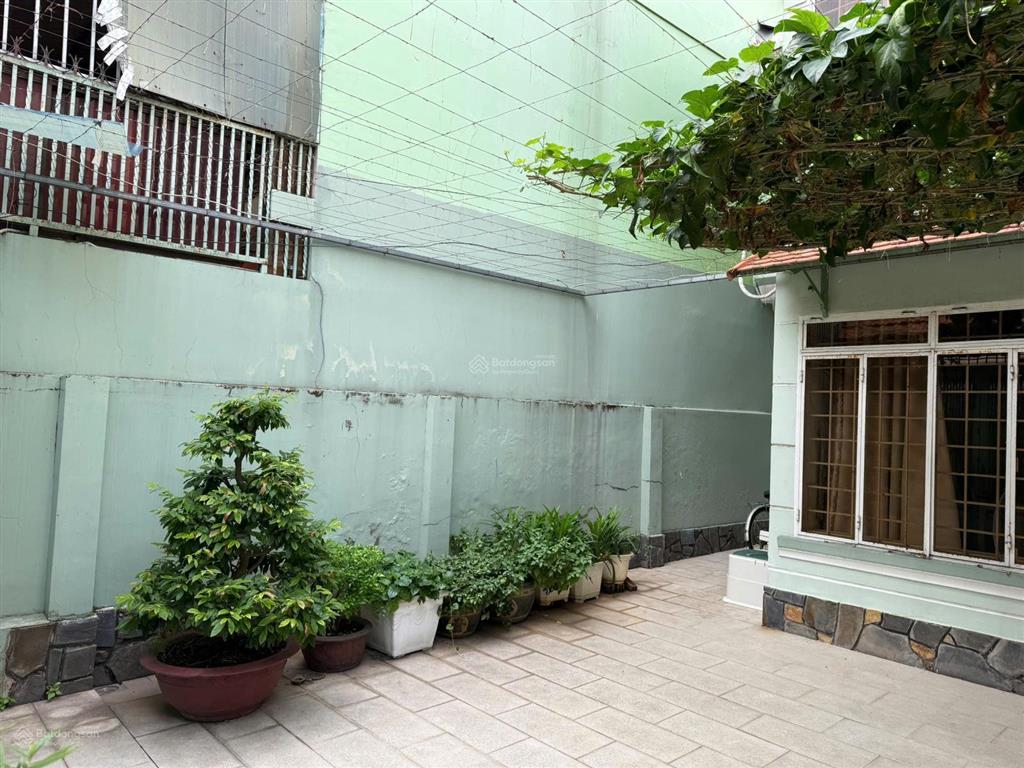 Cho thuê biệt thự sân vườn ngay mt lam sơn phường 2 tân bình, kế sân bay tân sơn nhất