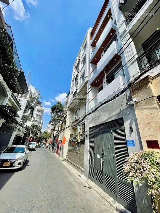 Bán nhà mt cô giang. p2. quận phú nhuận. 4 x 11m. 1 trệt 4 lầu. giá 9.5 tỷ tl