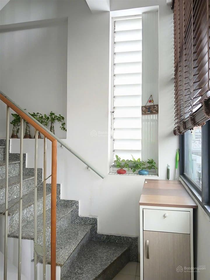 Bán nhà mặt tiền hoàng hoa thám p5 bình thạnh. dt 9 x 10m. 1 trệt 5 lầu. giá 17.5 tỷ tl