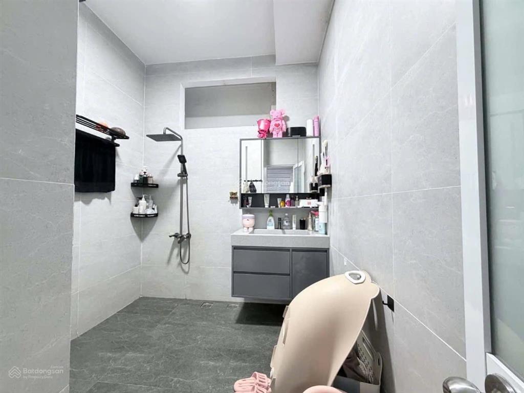 Bán nhà hẻm xe hơi 6m huỳnh văn bánh. p12. quận phú nhuận. 4,4 x 10m. 1 trệt 4 lầu. giá 10,8 tỷ