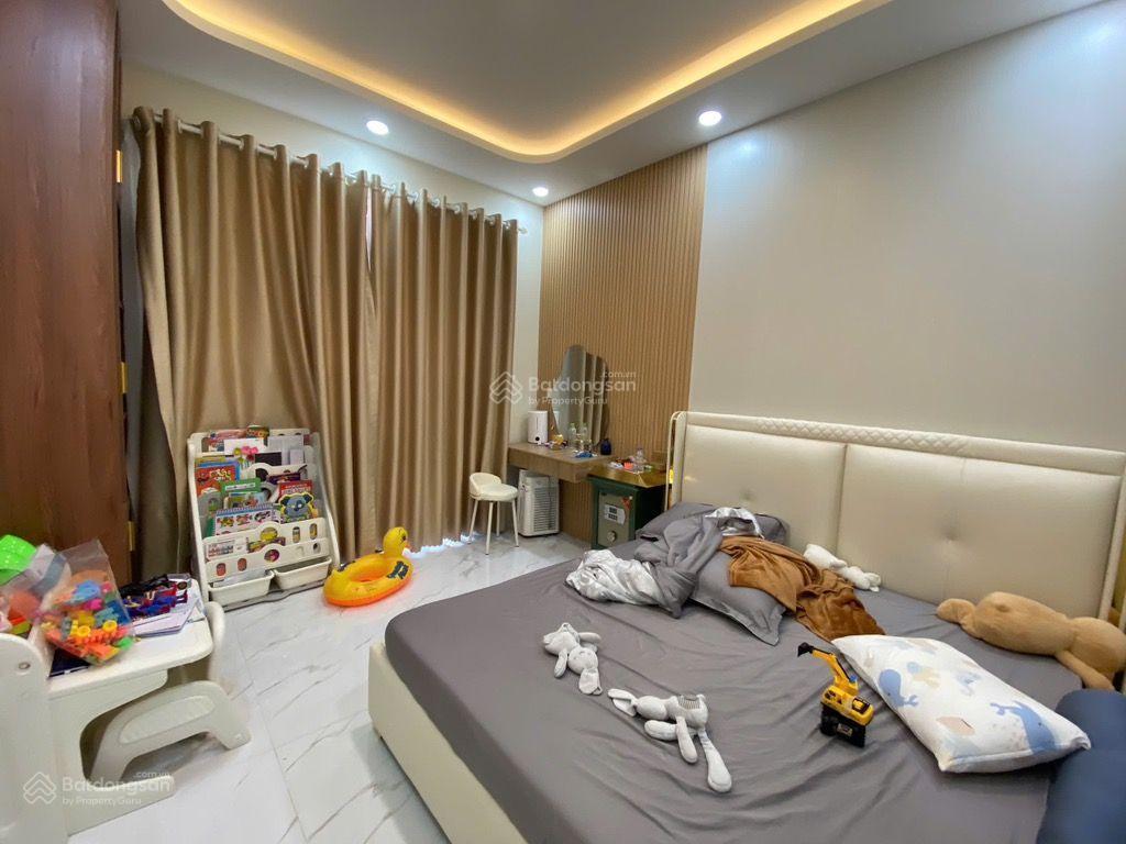 Giá chỉ 9 t.yx. hẻm như mt gò dầu, tân sơn nhì. dt 70m2. nhà đẹp 4 tầng vách valli vào ở liền