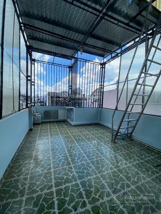 Giá 9 t.ỷ bé. hẻm 8m, vị trí vàng tân hòa đông. 4 tầng. dt 4,5x18m. vừa ở vừa kd đỉnh. mua lời