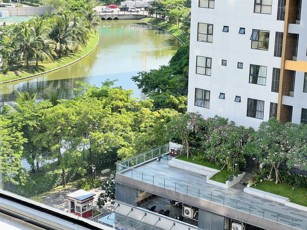 Cho thuê 2pn 2wc mizuki park với 3 máy lạnh, 1 máy nước nóng, tủ, ở liền. 10,5 triệu/ tháng