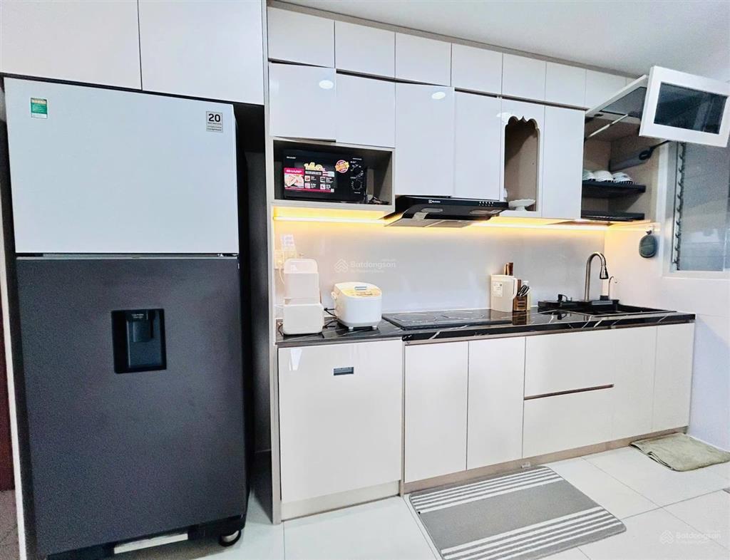 Bán căn 2pn đã có sổ hồng, hướng đông nam, khu ruby celadon city, 71m2 giá 4,1 tỷ