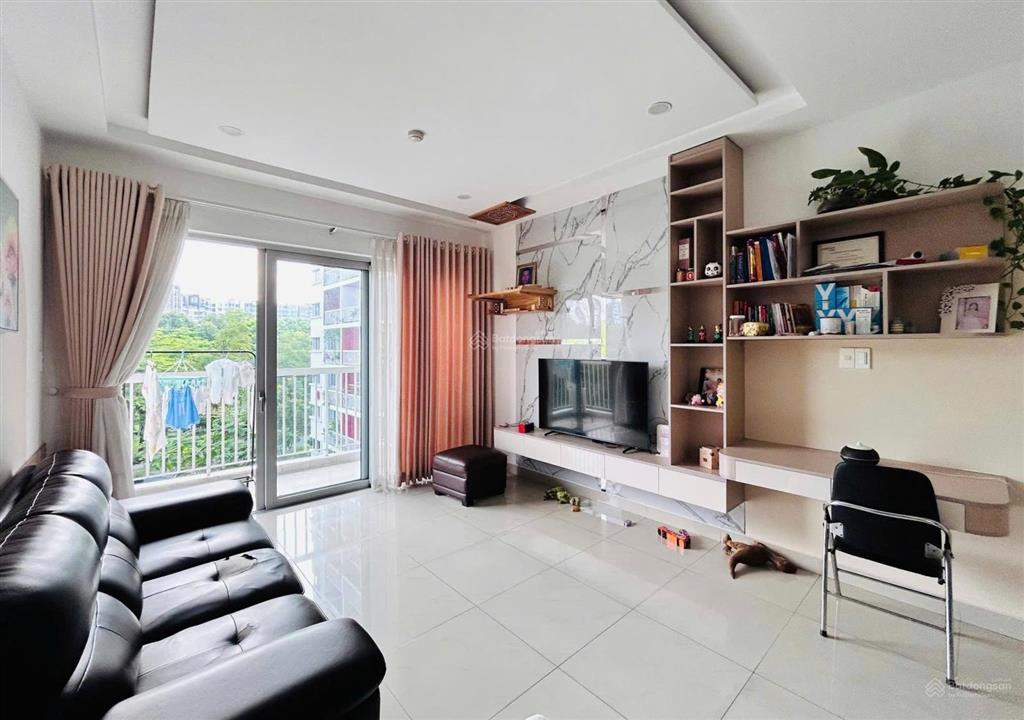 Bán căn 2pn đã có sổ hồng, hướng đông nam, khu ruby celadon city, 71m2 giá 4,1 tỷ