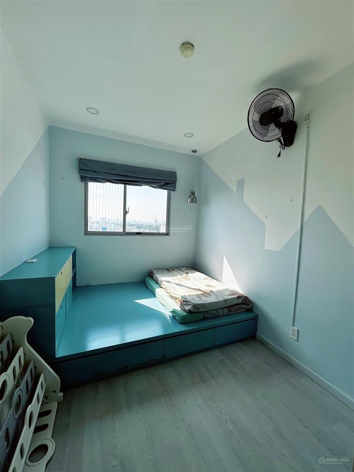 Bán căn 2pn đã có sổ hồng, hướng đông nam, khu ruby celadon city, 71m2 giá 4,1 tỷ