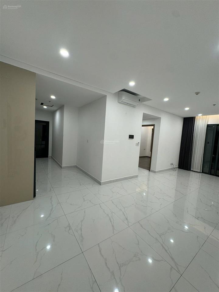 Cho thuê căn góc, tầng 8, 2pn diamond alnata plus chỉ 16 triệu/tháng. ngay cạnh aeon tân phú