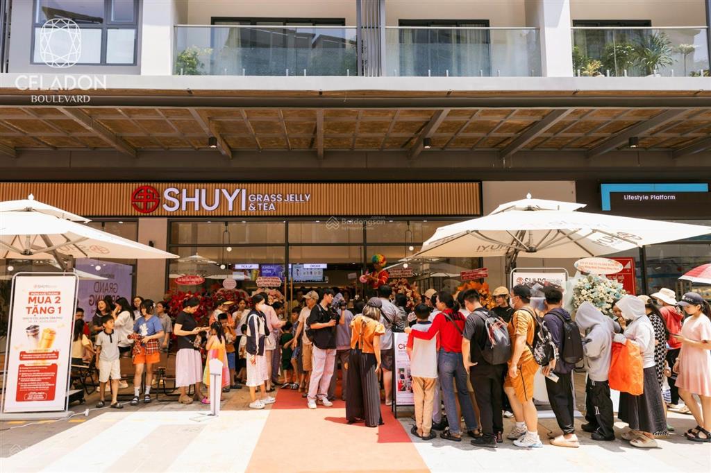 180 triệu/tháng, shophouse 700m² celadon city, mặt tiền thương mại đẹp nhất khu tây, 1 trệt 1 lửng