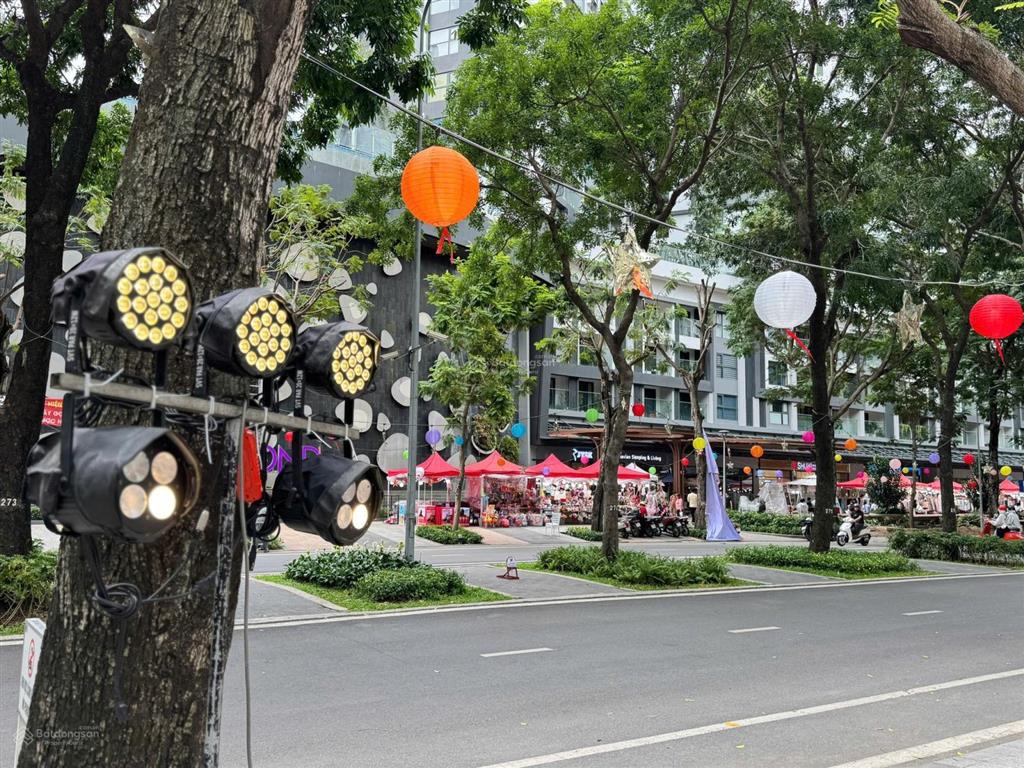180 triệu/tháng, shophouse 700m² celadon city, mặt tiền thương mại đẹp nhất khu tây, 1 trệt 1 lửng