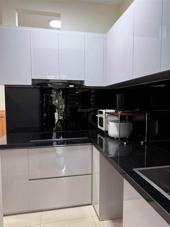 Bán căn góc 3pn, sổ hồng sẵn, 84m2, có ban công, khu ruby celadon city, view công viên, cạnh aeon