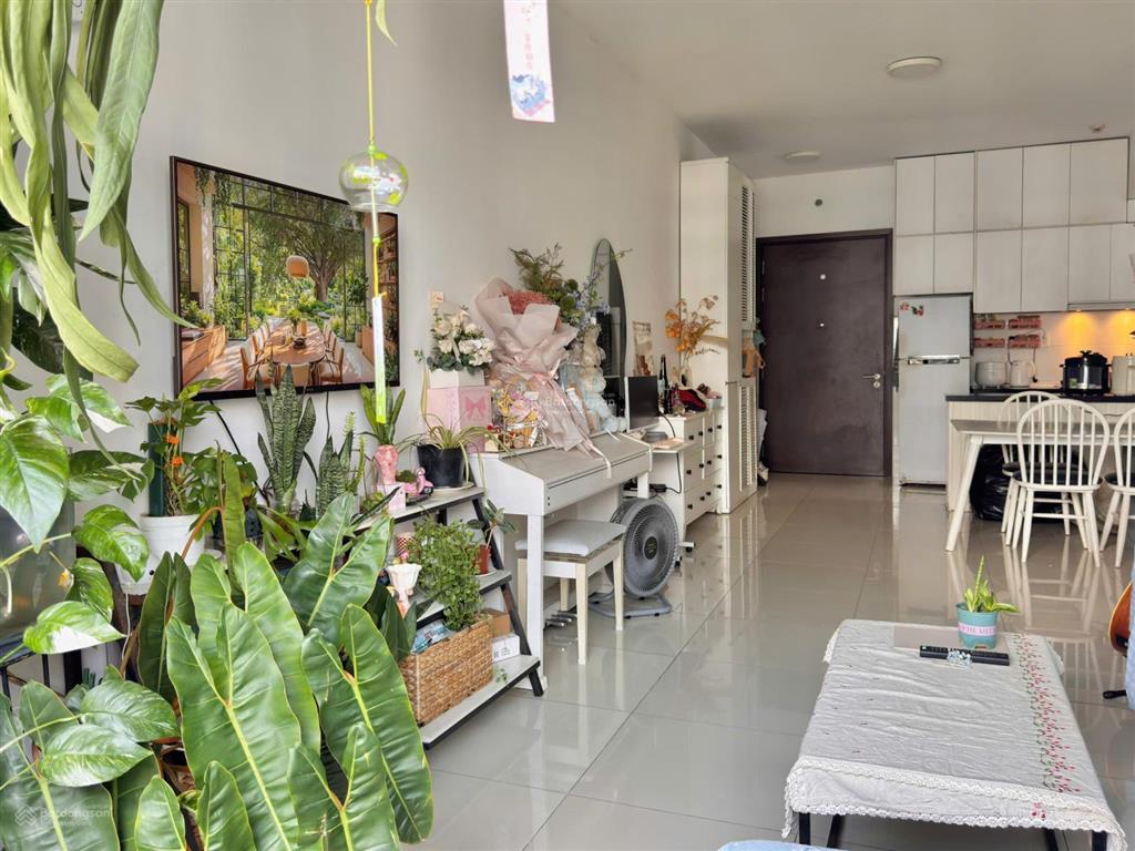 Chính chủ gửi bán căn góc 3pn ruby celadon city, có ban công, sổ hồng sẵn, tầng 8, view công viên