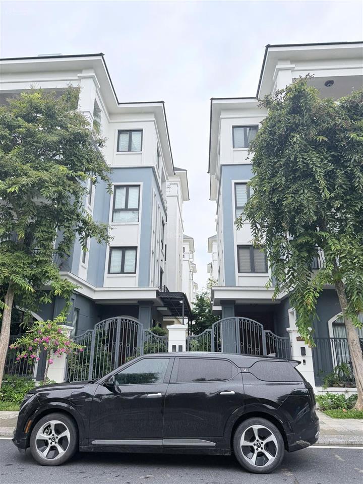 Bán gấp btsl tại san hô vinhomes ocean park 2, 18 tỷ, 150m2 view công viên vườn hoa