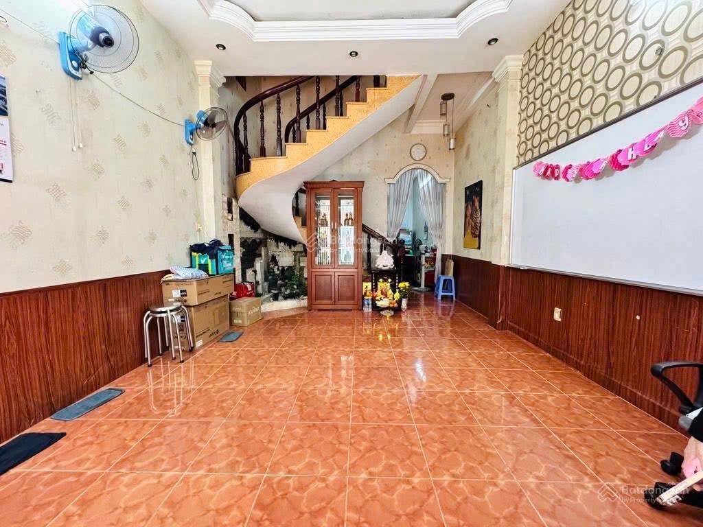 Hxh  quang trung  gò vấp (56m2) ngay uỷ ban quận  3 tầng  chính chủ bán bấp 5,99 tỷ rất ngon