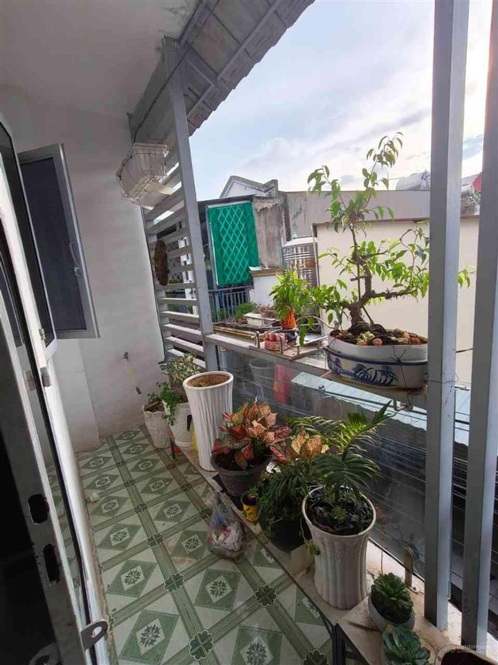 Giá tốt  nhà 2 tầng gần chợ linh xuân, 4 tỷ
