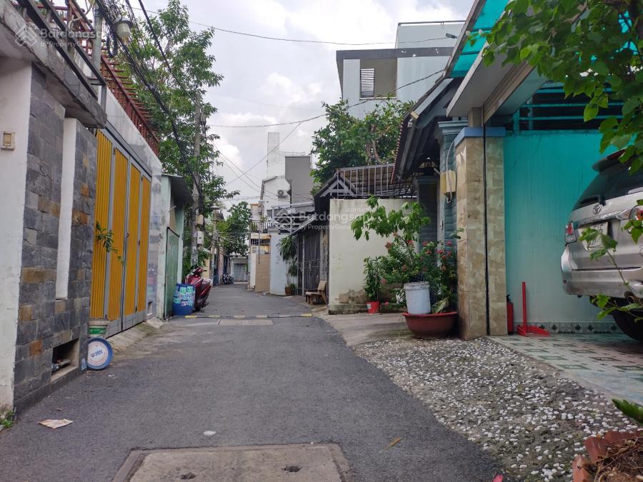 Giá tốt hiếm có  5,3 tỷ sát làng đại học thủ đức