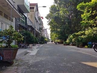 Bán nhà 3 tầng kdc êm đềm linh xuân 119m2  7,8 tỷ.