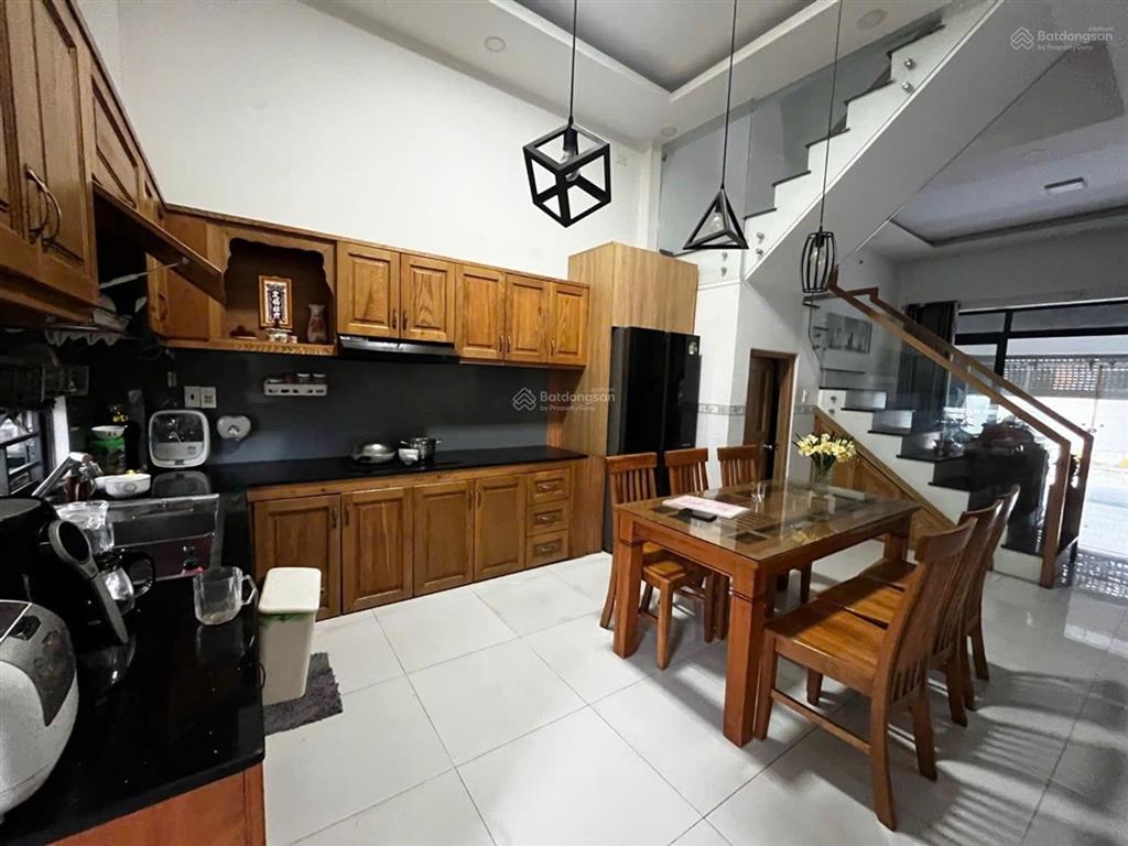Bán nhà 3 tầng linh xuân thủ đức65m26,9 tỷ.