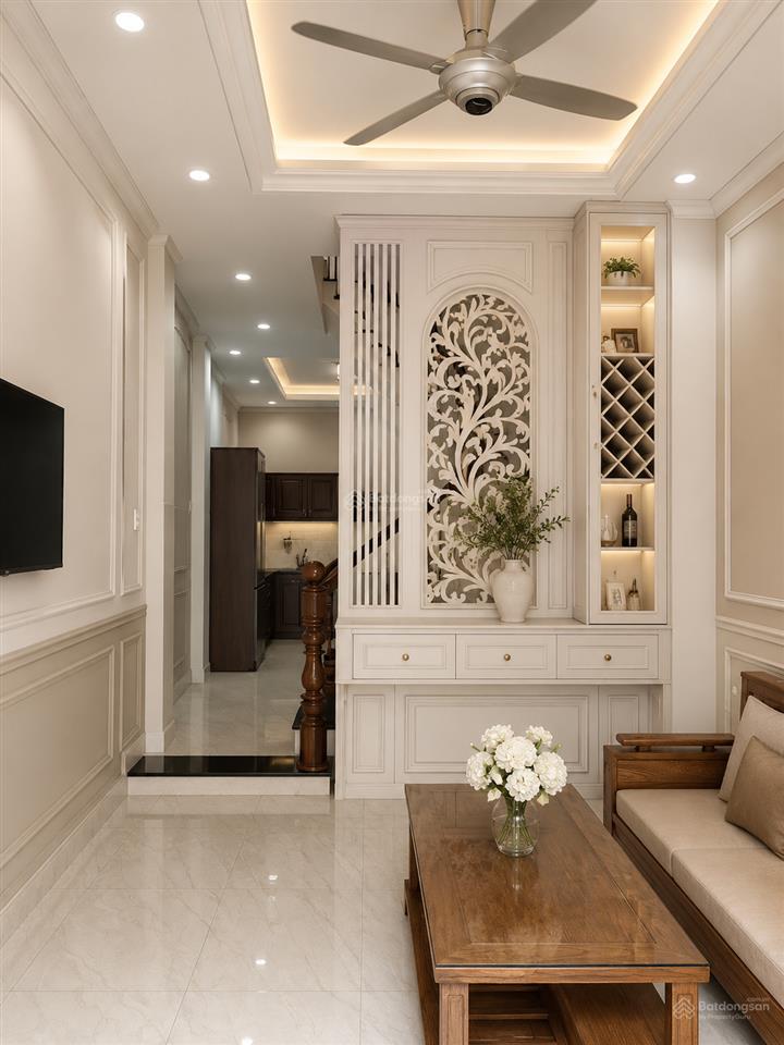 Quận 7 nhà 4 tầng xe hơi 7 chỗ đỗ cửa ngày đêm
