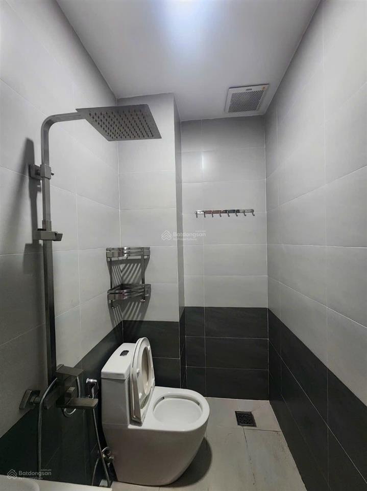 Quận 7 nhà 4 tầng xe hơi 7 chỗ đỗ cửa ngày đêm