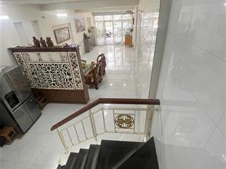 Gấp sos chủ hạ ngay 200 triệu đồng thanh khoản chỉ còn 8 tỷ 600 triệu đồng