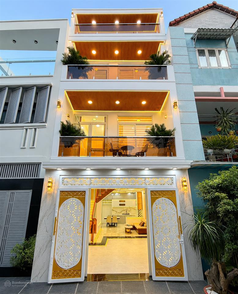 Thanh khoản 9 tỷ 99 giảm chào nhà đẹp xe hơi vào tận nhà, cạnh phú mỹ hưng