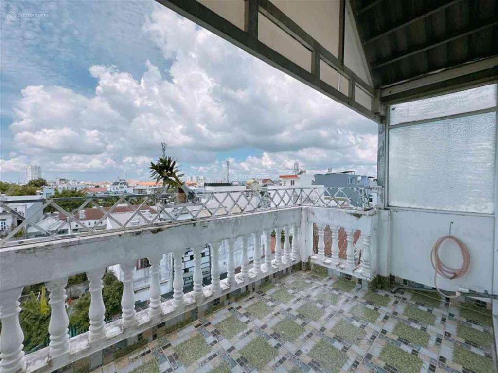 Nhà 4 tầng hẻm xe hơi tránh nhau sát phú mỹ hưng chỉ 6 tỷ 3 thương lượng