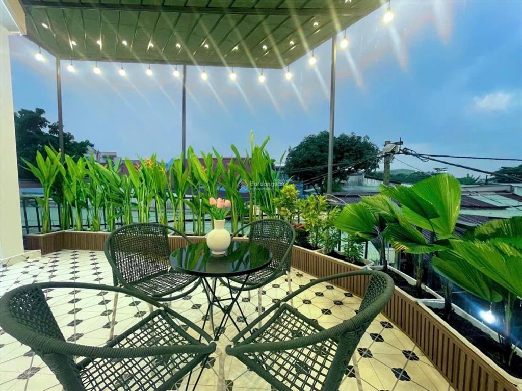 Siêu phẩm shr thanh khoản chỉ 3 đồng 99  nhà góc 2 mặt hẻm xe vf3 quay đầu trệt 2 lầu
