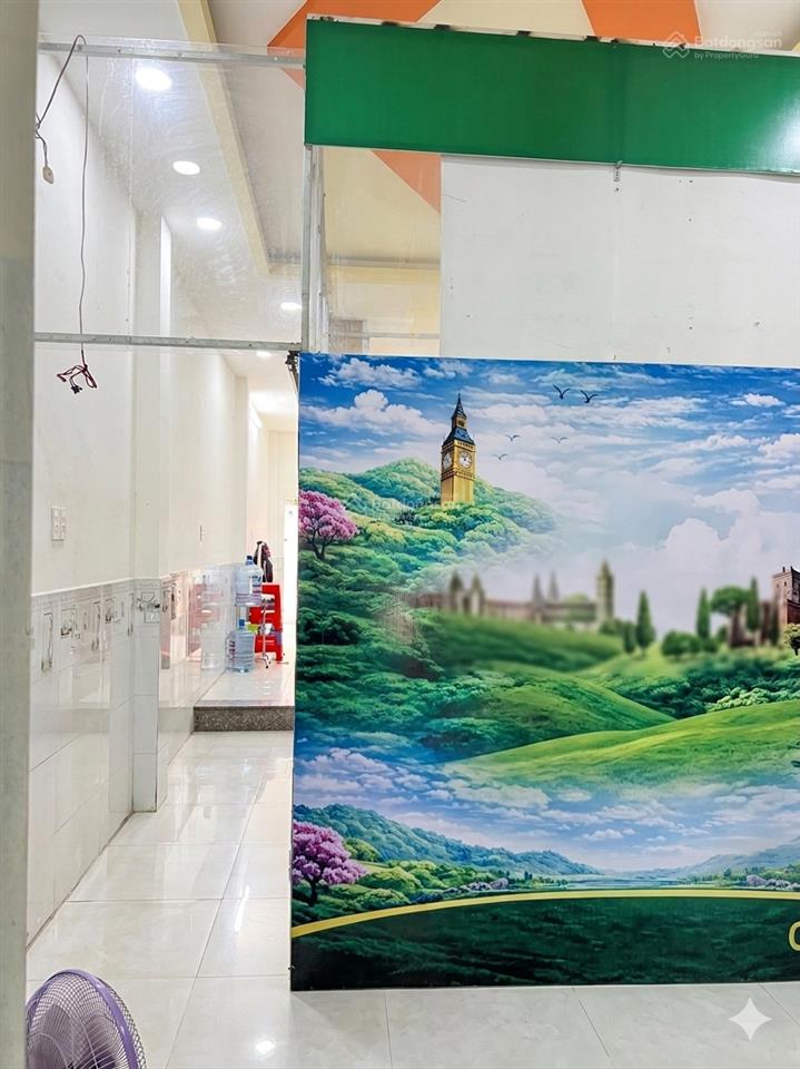 Hàng hiếm tại hoàng tăng bí, 8,2 tỷ, 116m2, 6pn, 6wc, 2 tầng