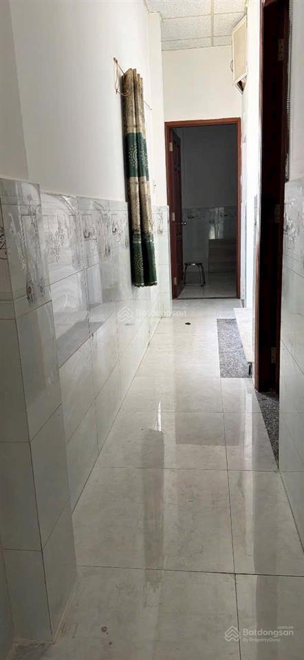 Hàng hiếm tại hoàng tăng bí, 8,2 tỷ, 116m2, 6pn, 6wc, 2 tầng
