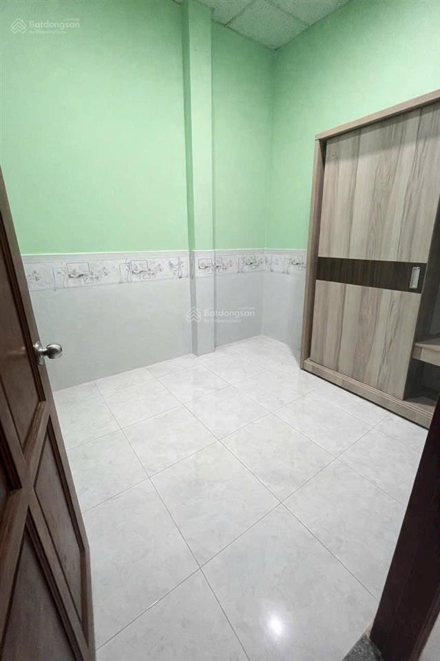 Hàng hiếm tại hoàng tăng bí, 8,2 tỷ, 116m2, 6pn, 6wc, 2 tầng
