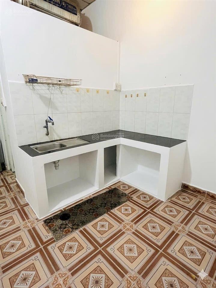 Hàng hiếm tại hoàng tăng bí, 8,2 tỷ, 116m2, 6pn, 6wc, 2 tầng