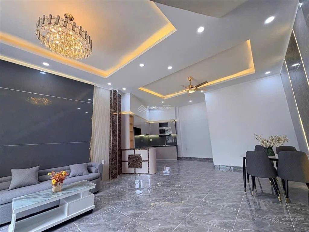 Nhà mới ở liền phạm ngọc thạch 60m2