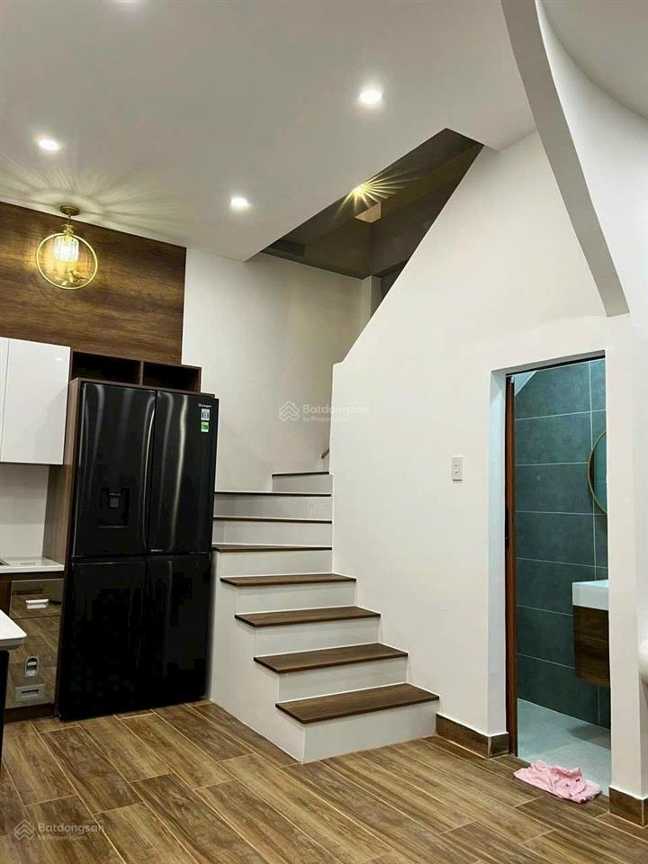Nhà cc hẻm ô tô nguyễn văn lượng 30m2