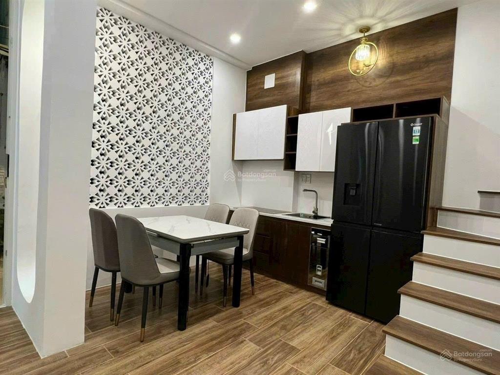 Nhà cc hẻm ô tô nguyễn văn lượng 30m2