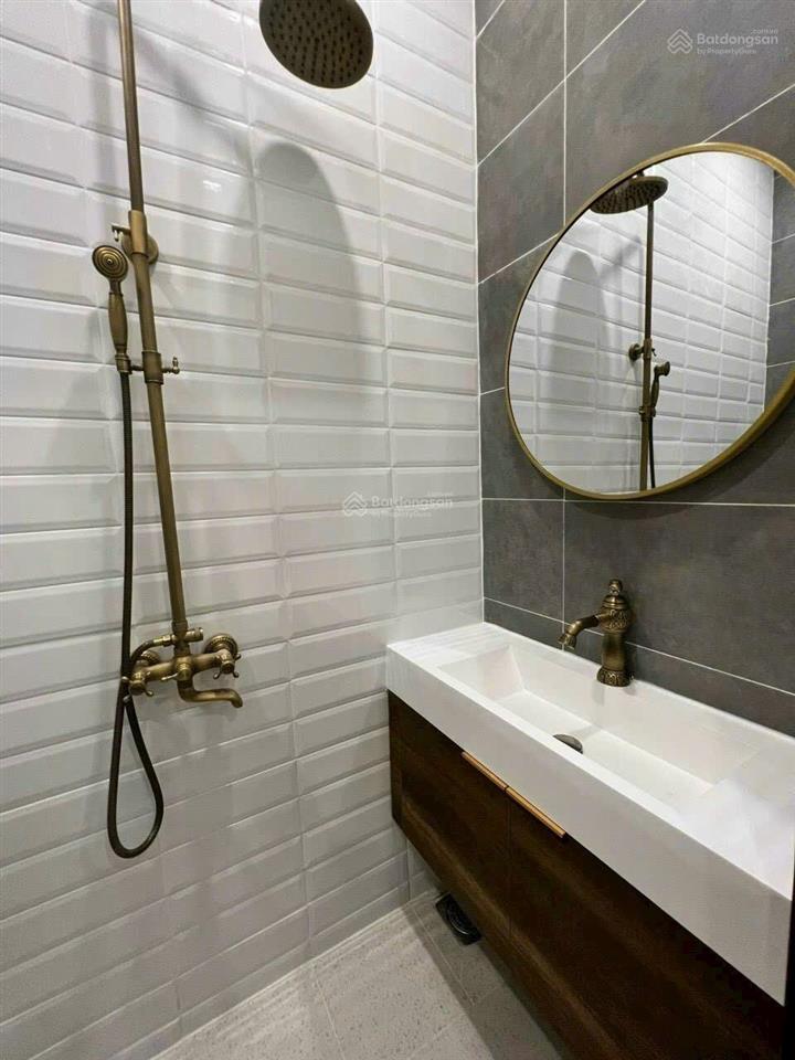 Nhà cc hẻm ô tô nguyễn văn lượng 30m2