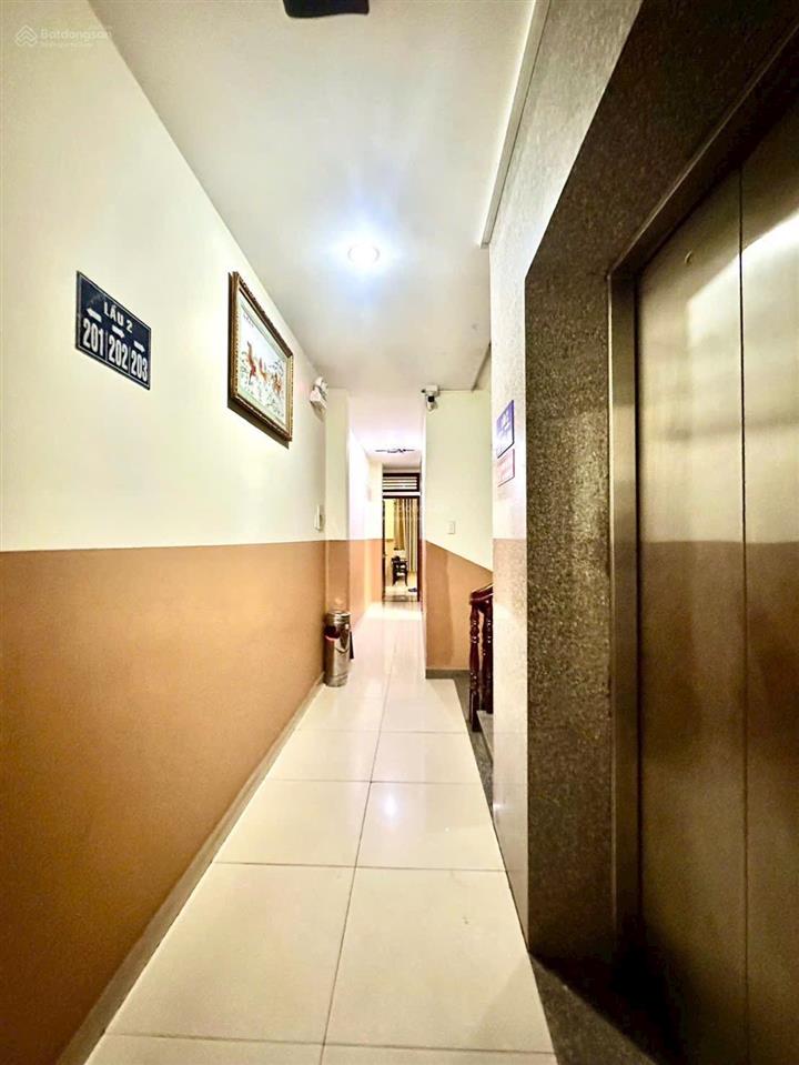 Bán khách sạn 16 phòng . 7 tầng . tại bình thạnh