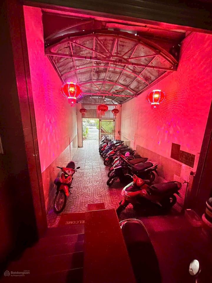 Bán khách sạn 16 phòng . 7 tầng . tại bình thạnh