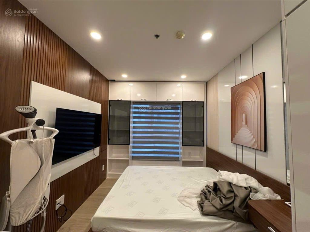 Bán căn 2pn monarchy  view sông  đầy đủ tiện nghi. giá 4,8 tỷ