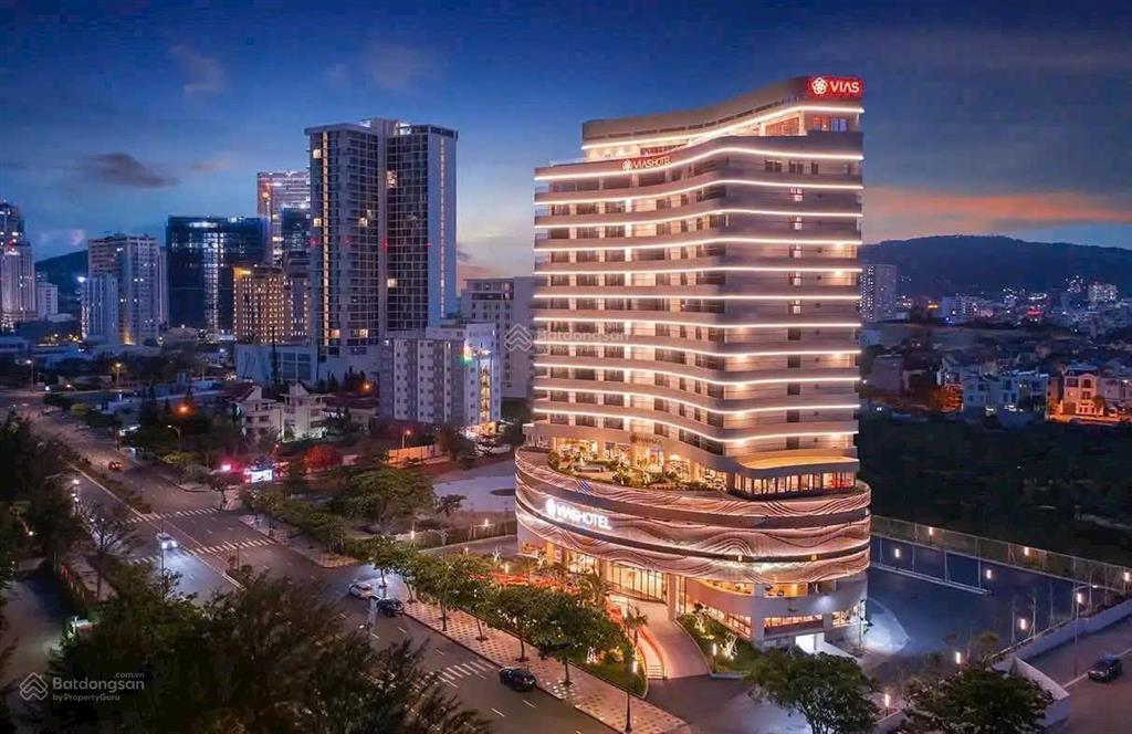 Mt ngay nơ trang long, dt 490m2, ngang 17m nổi bật, đang làm trường học