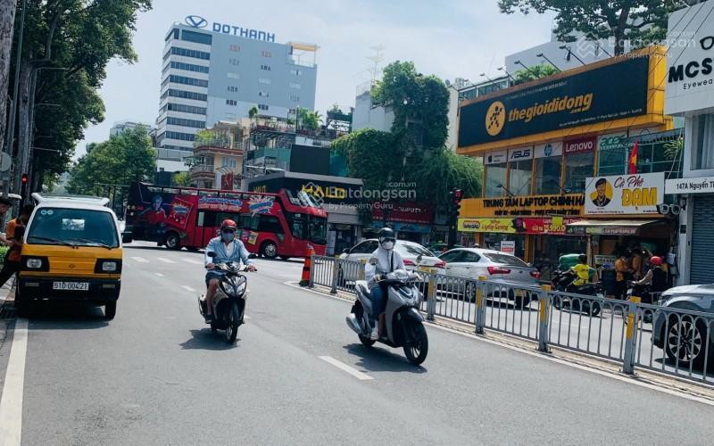 Mt ngay phan đăng lưu, liền kề phan xích long, dt đẹp 8x26m, thích hợp ở, kinh doanh, chdv cao cấp