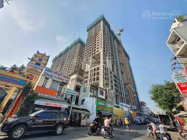 Tòa nhà ngay góc nguyễn văn trỗi  huỳnh văn bánh, dt 386m2  14.5x28m, hầm 9 tầng, 1.900m2 sàn