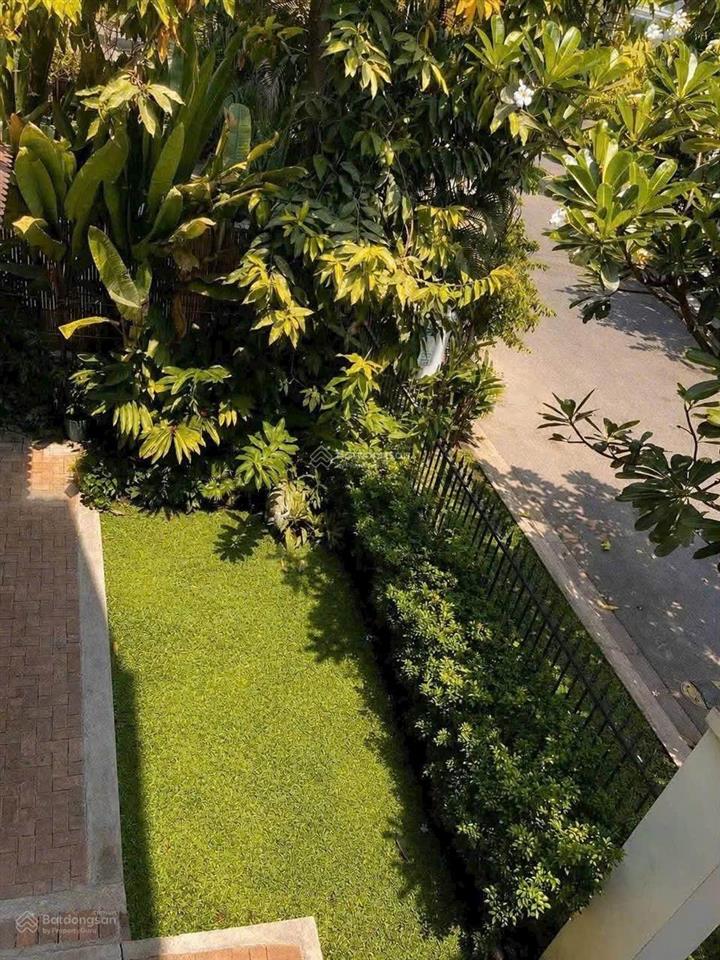 Mặt tiền ngay nguyễn bá huân, trung tâm thảo điền, dt 202,5m2, ngang 13,55m nổi bật, xây cao, hiếm